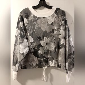 Old Navy Actives oversized boxy cropped sweatshirt size M